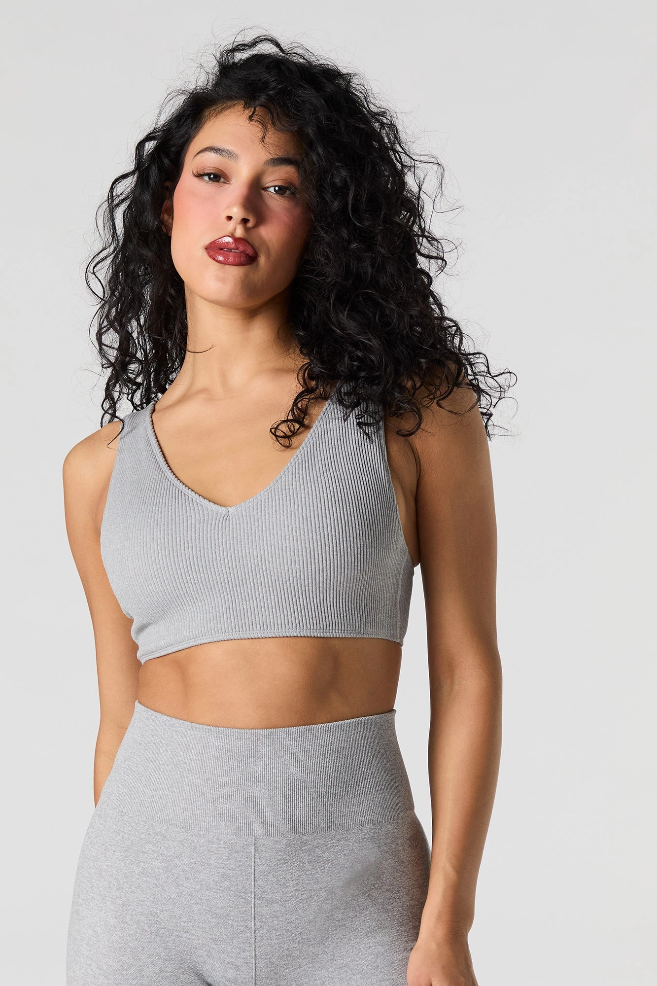 Active Seamless Ribbed V-Neck Tank with Built-In Cups