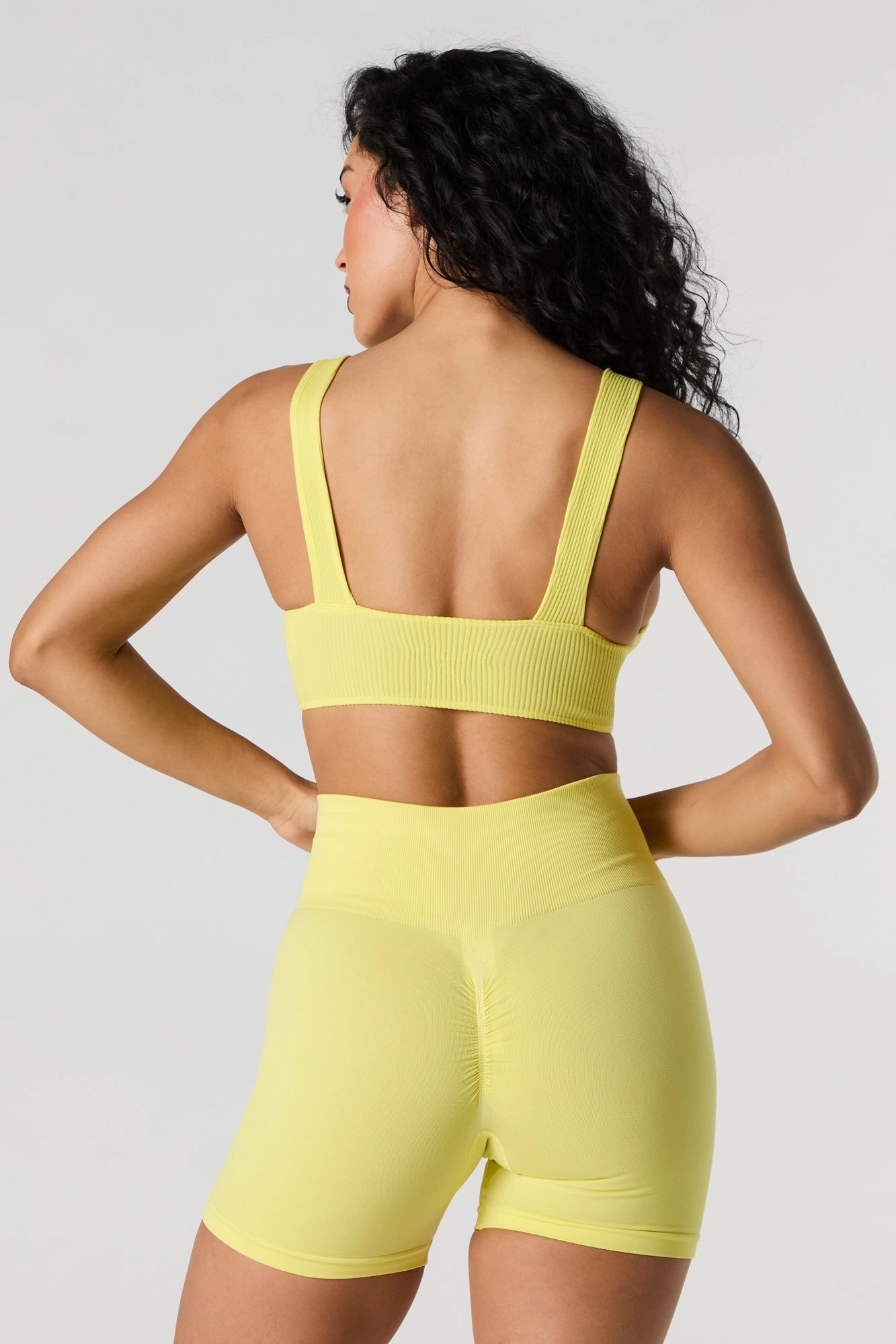 Active Seamless Ribbed V-Neck Tank with Built-In Cups