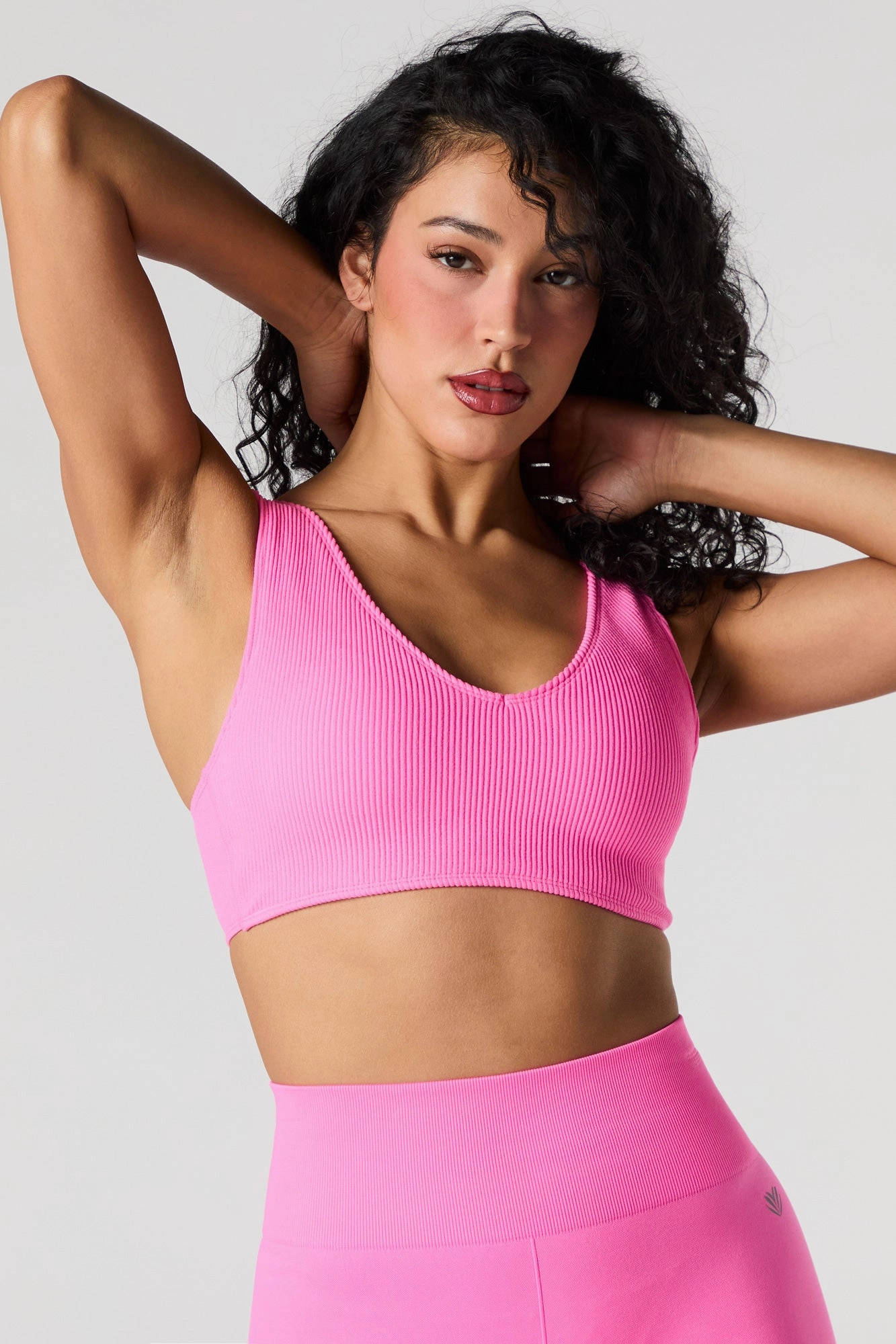 Active Seamless Ribbed V-Neck Tank with Built-In Cups