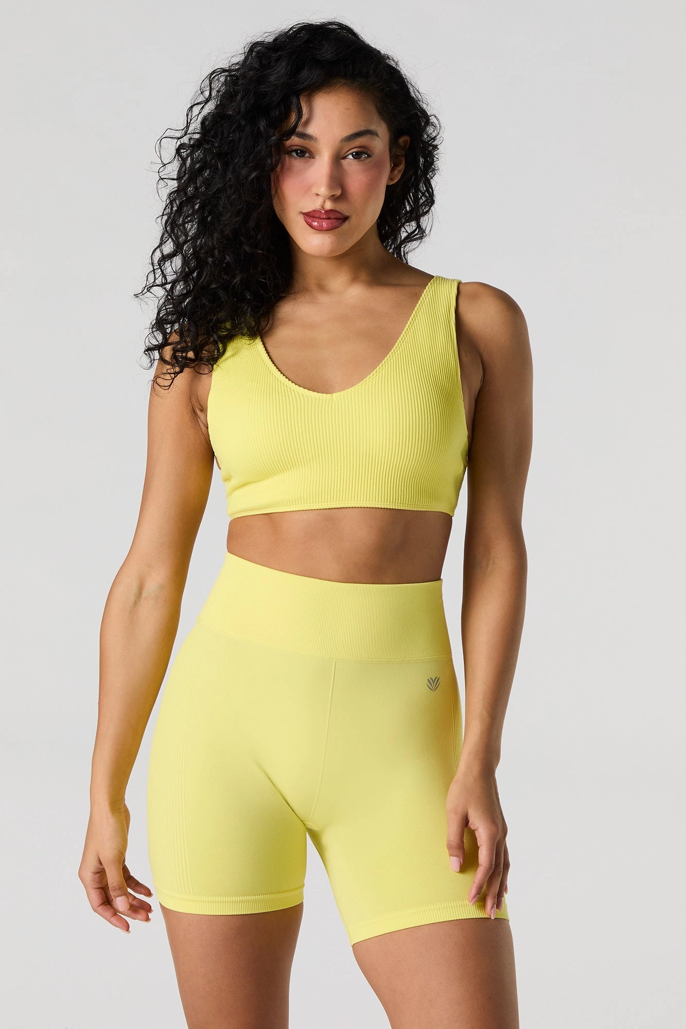 Active Seamless Short