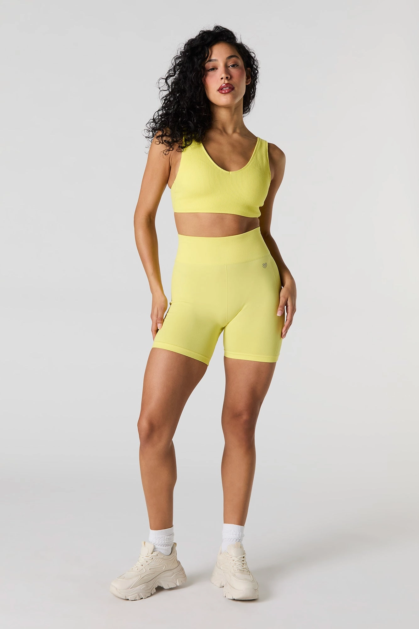 Active Seamless Short