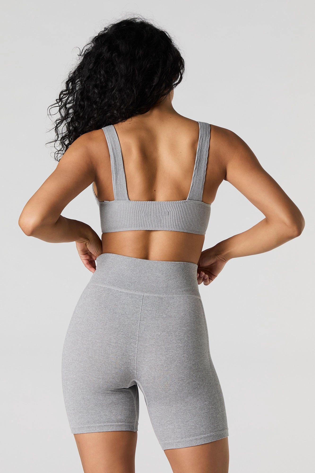 Active Seamless Short