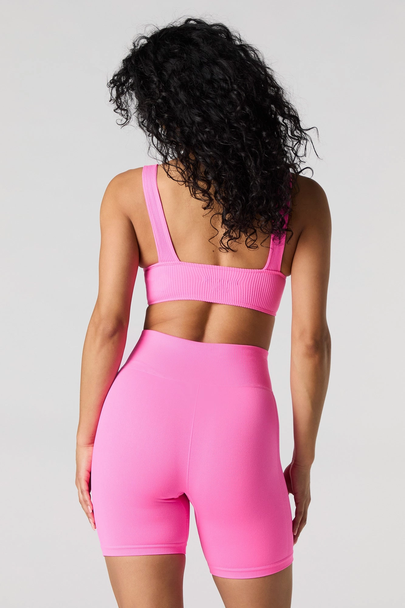 Active Seamless Short