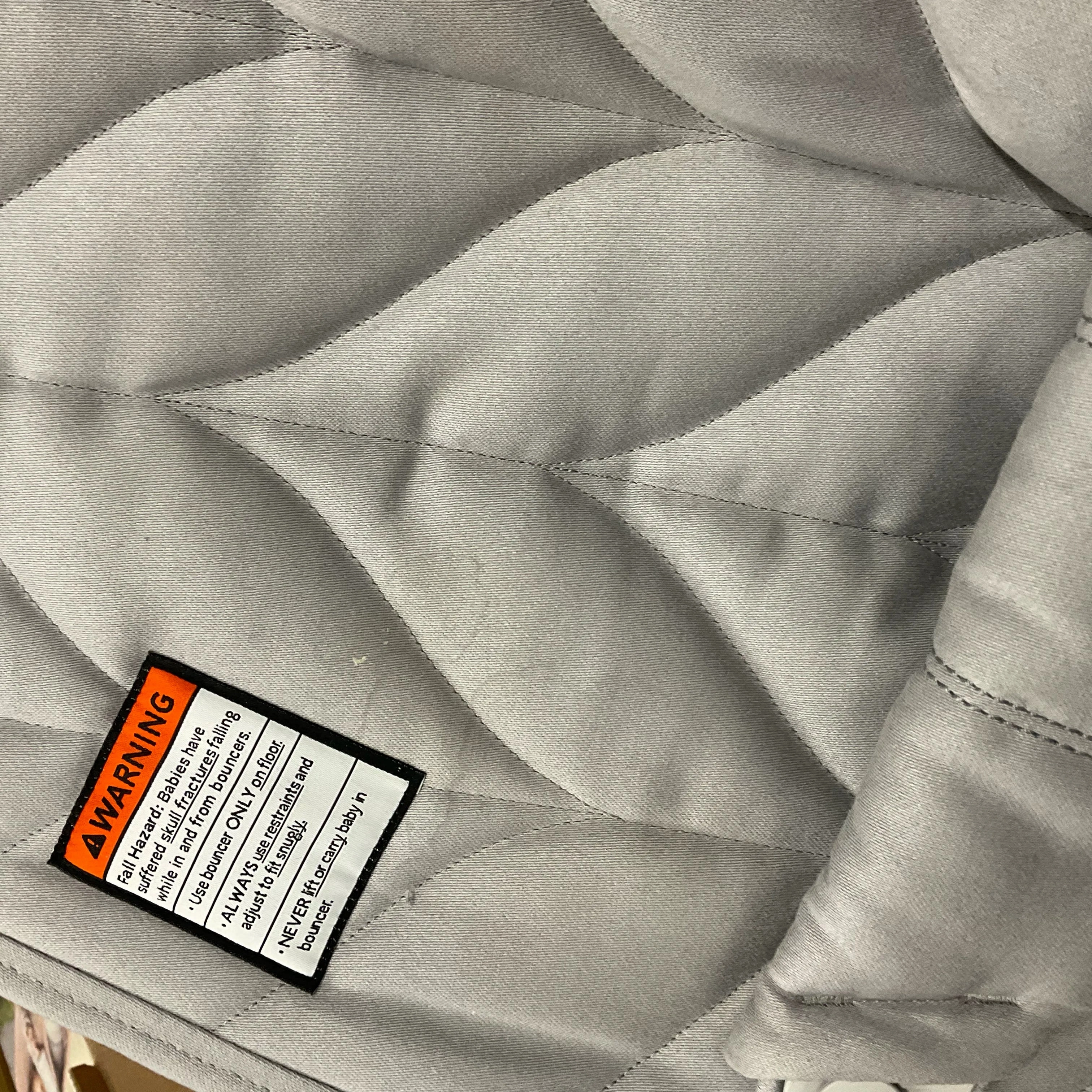 Bouncer Bliss Light Gray Woven Petal Quilt (See description)