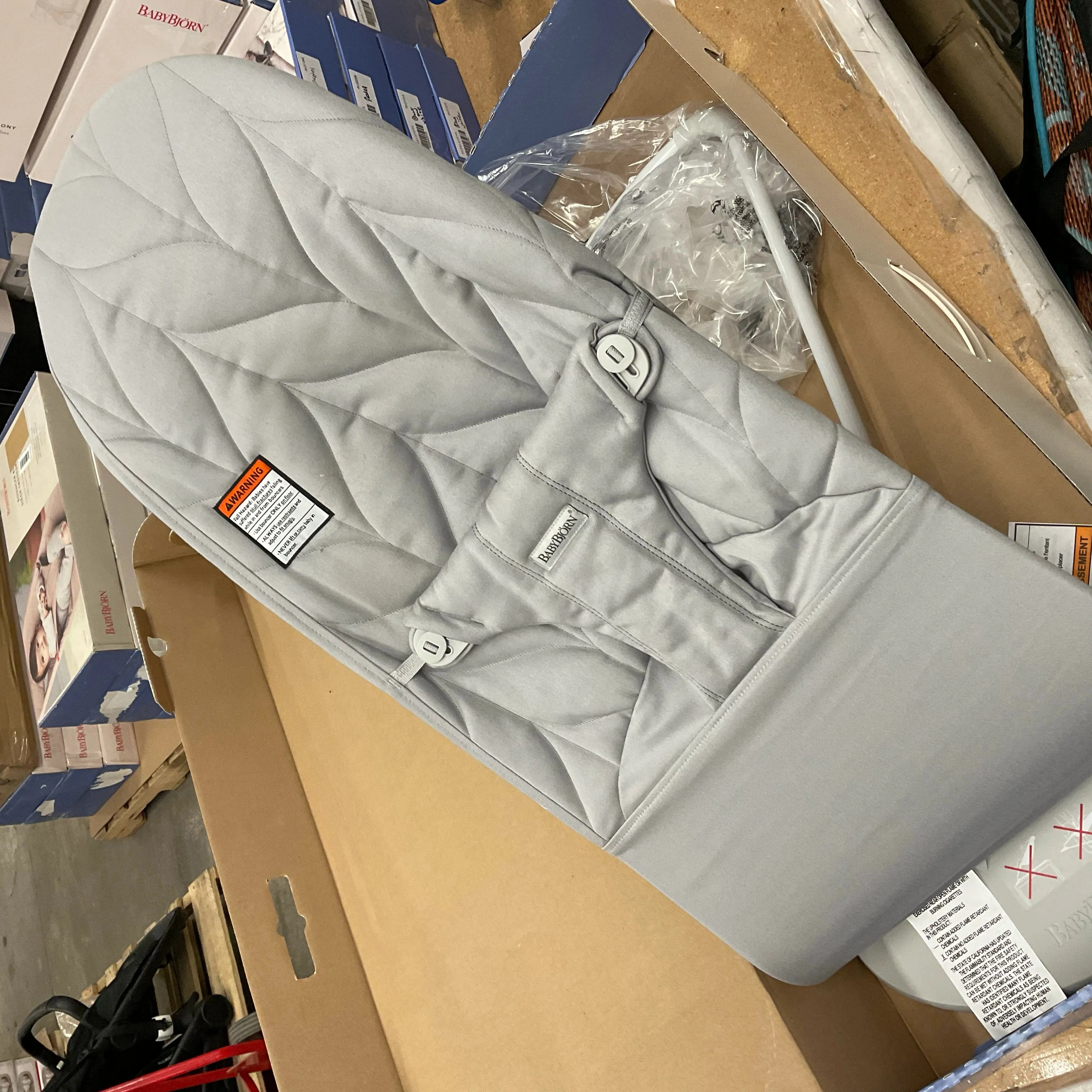 Bouncer Bliss Light Gray Woven Petal Quilt (See description)
