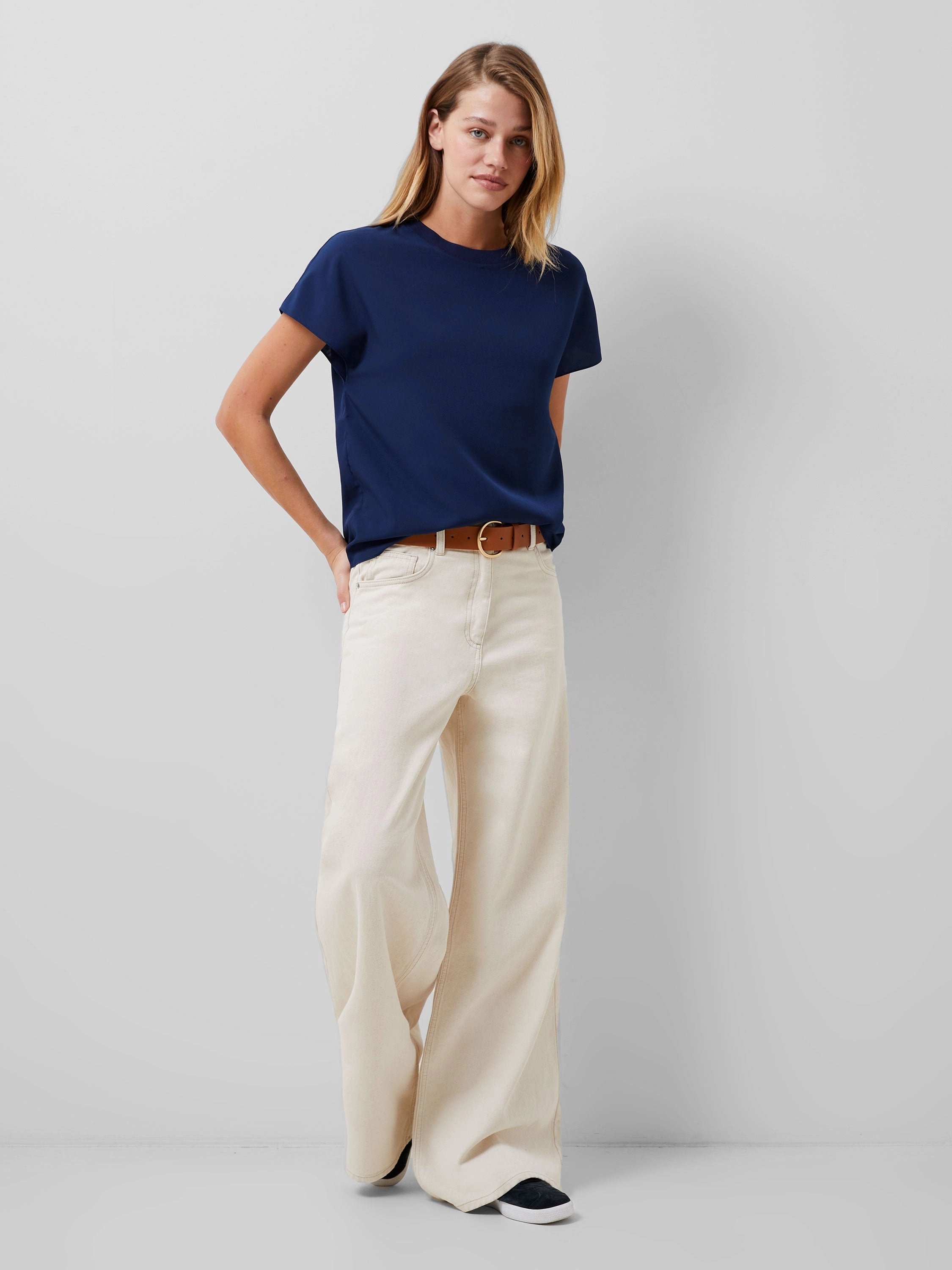 Crepe Light Crew Neck Top