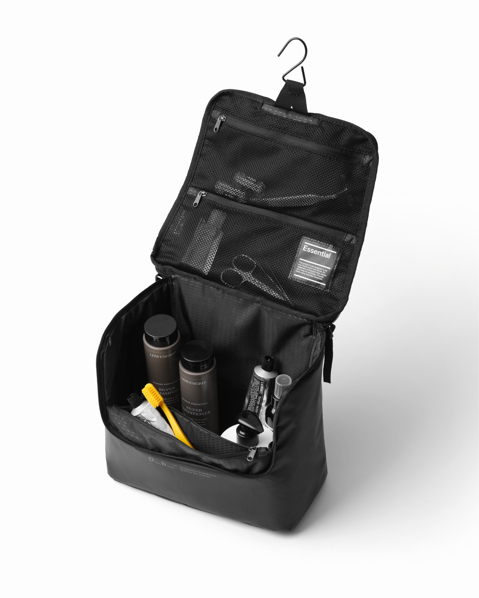 Essential Washbag M Black Out