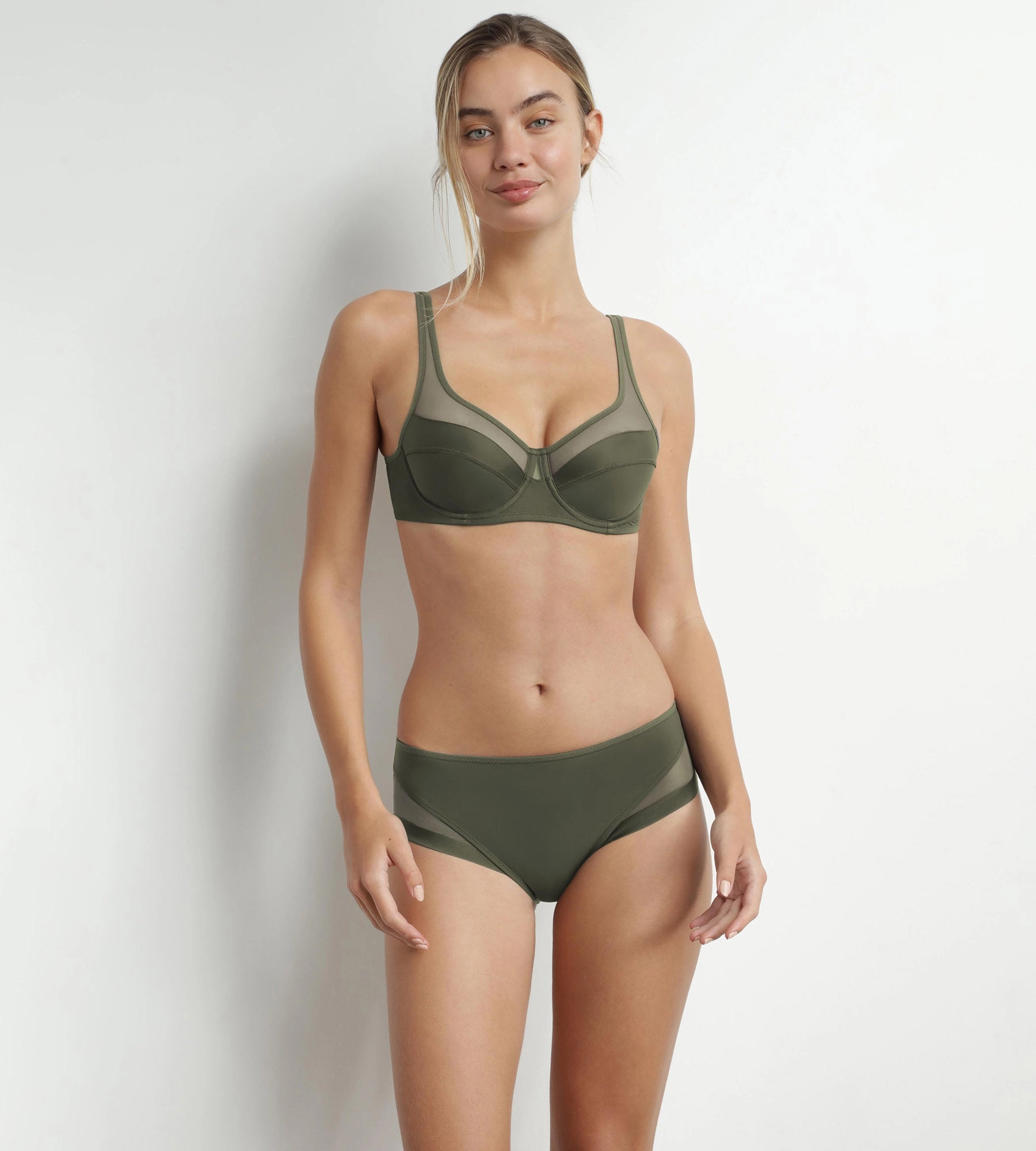 Green microfiber and tulle push-on bra Dim Generous