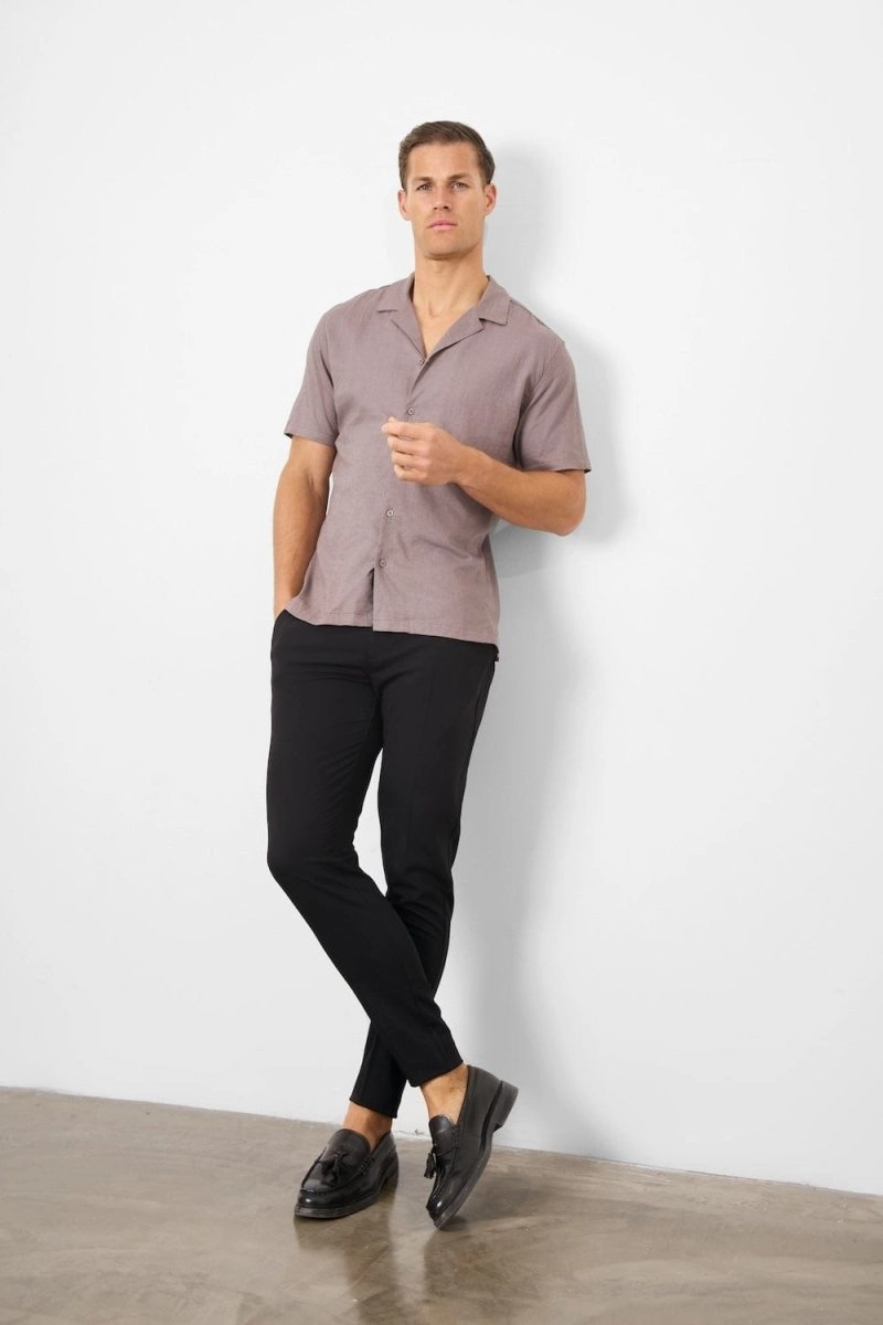 Linen Blend Cuban Collar Shirt in Truffle
