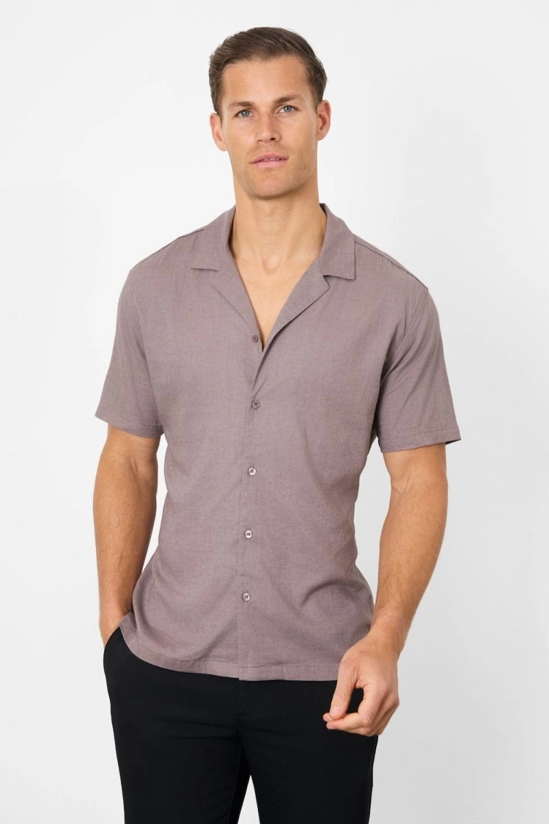 Linen Blend Cuban Collar Shirt in Truffle