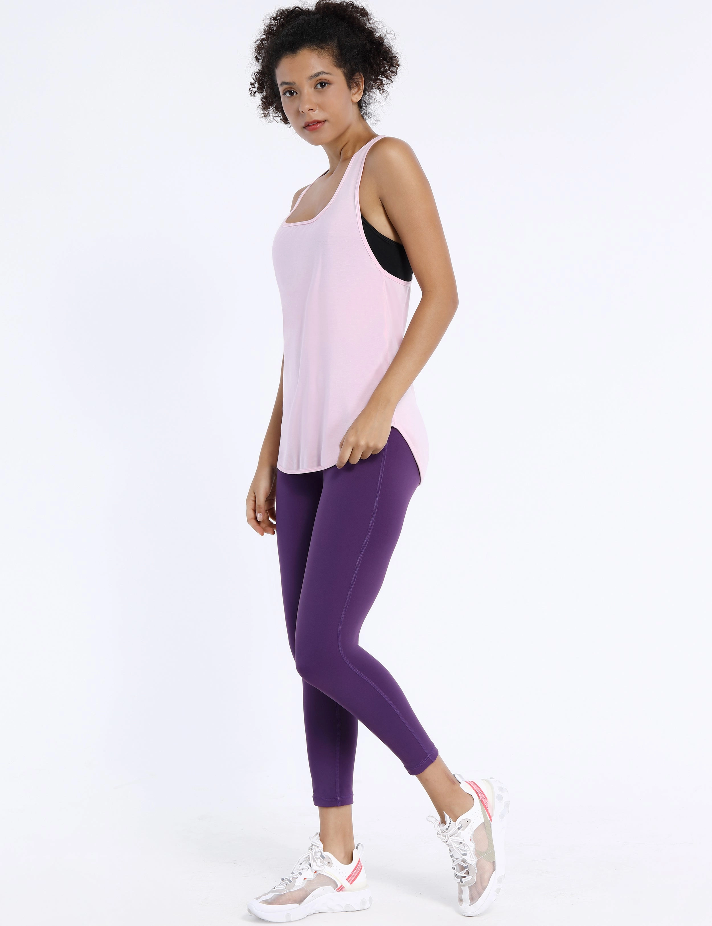 Loose Fit Racerback Tank Top lightpink_Biking