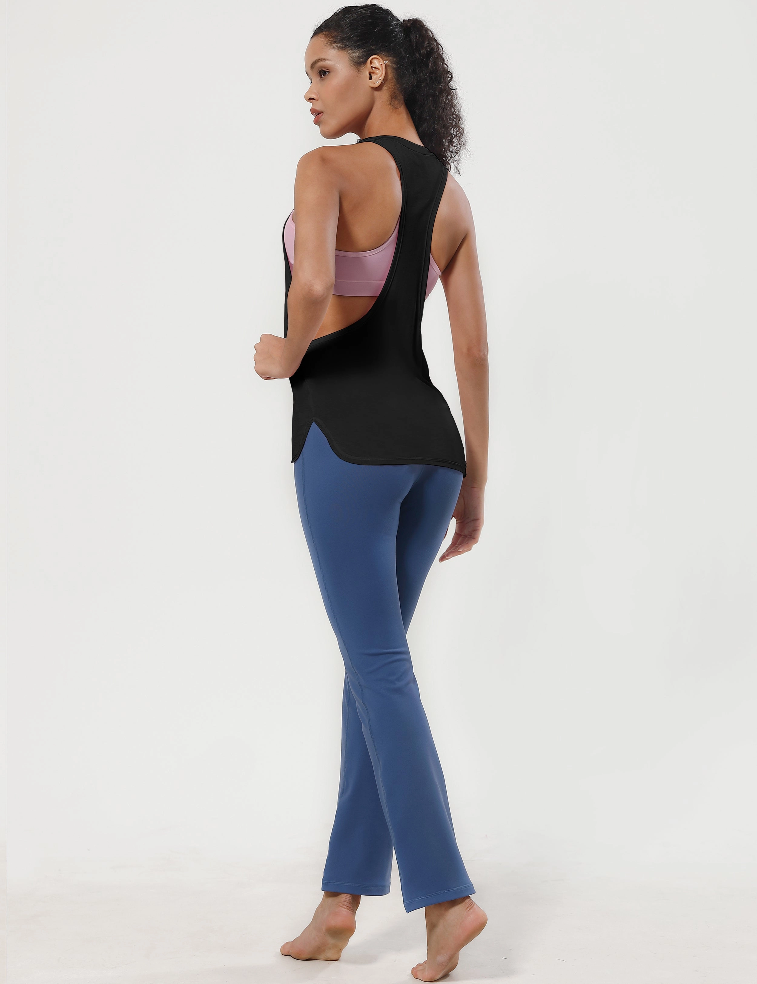 Low Cut Loose Fit Tank Top black_Plus Size