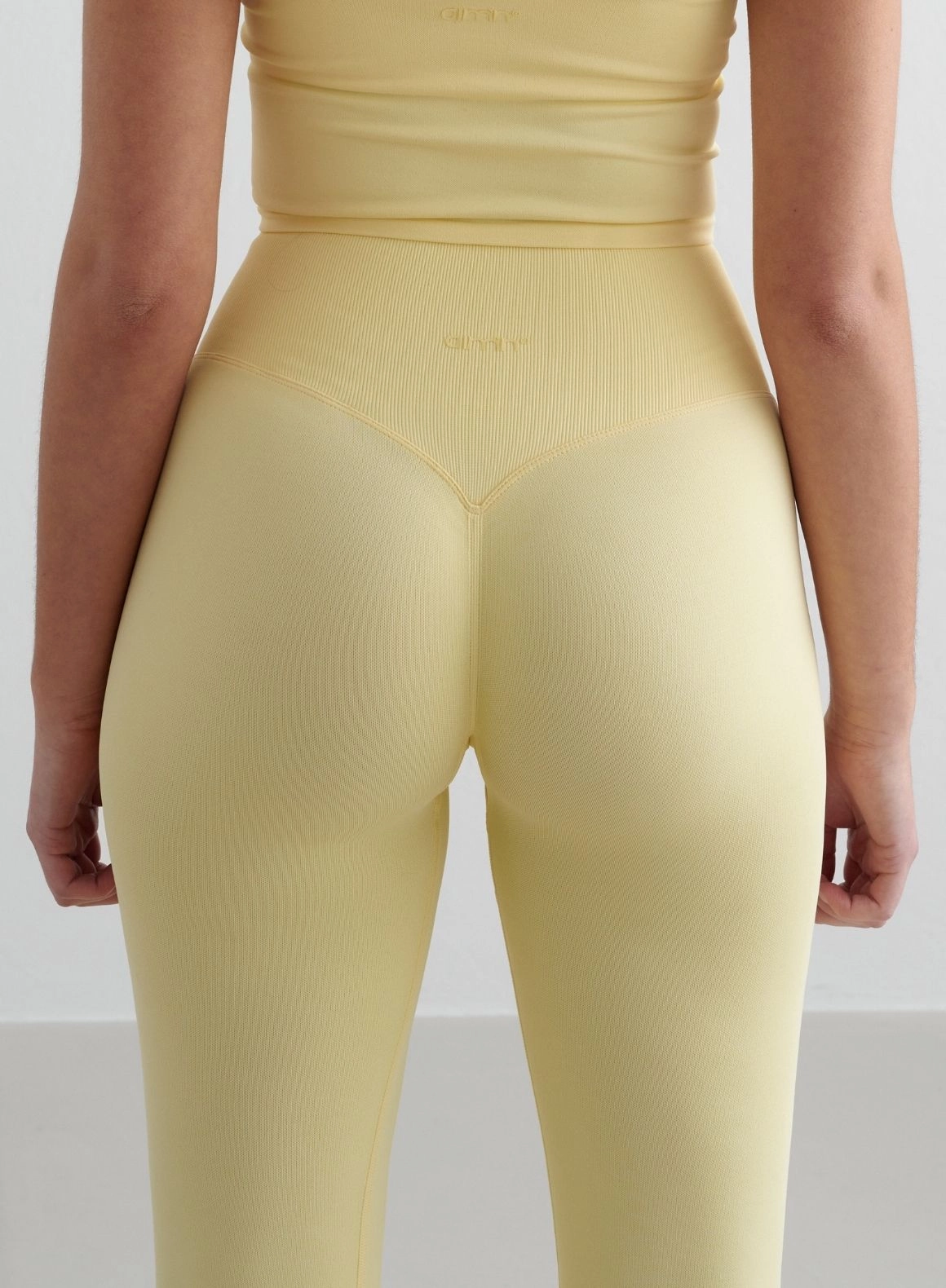Mellow Shape Seamless Petite Tights