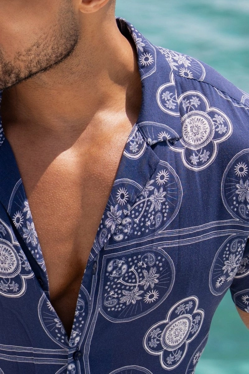 Printed Shirt in Navy/White Paisley Palm
