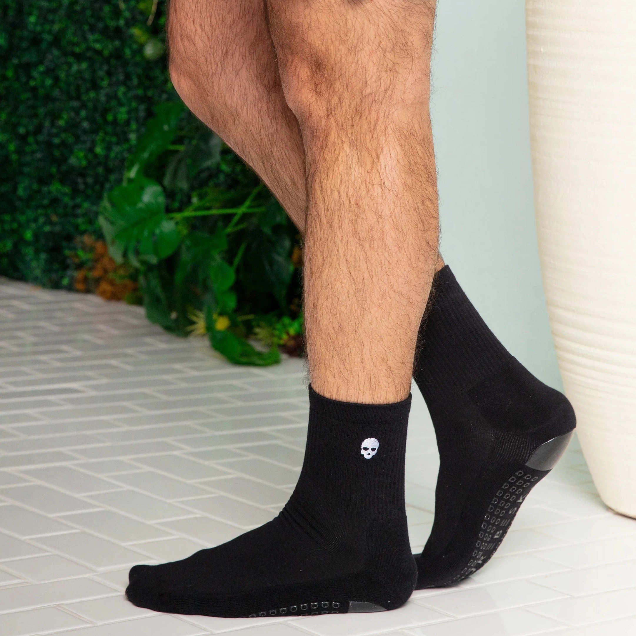 Skull and Bones - Mens Crew Grip Socks (Barre / Pilates)