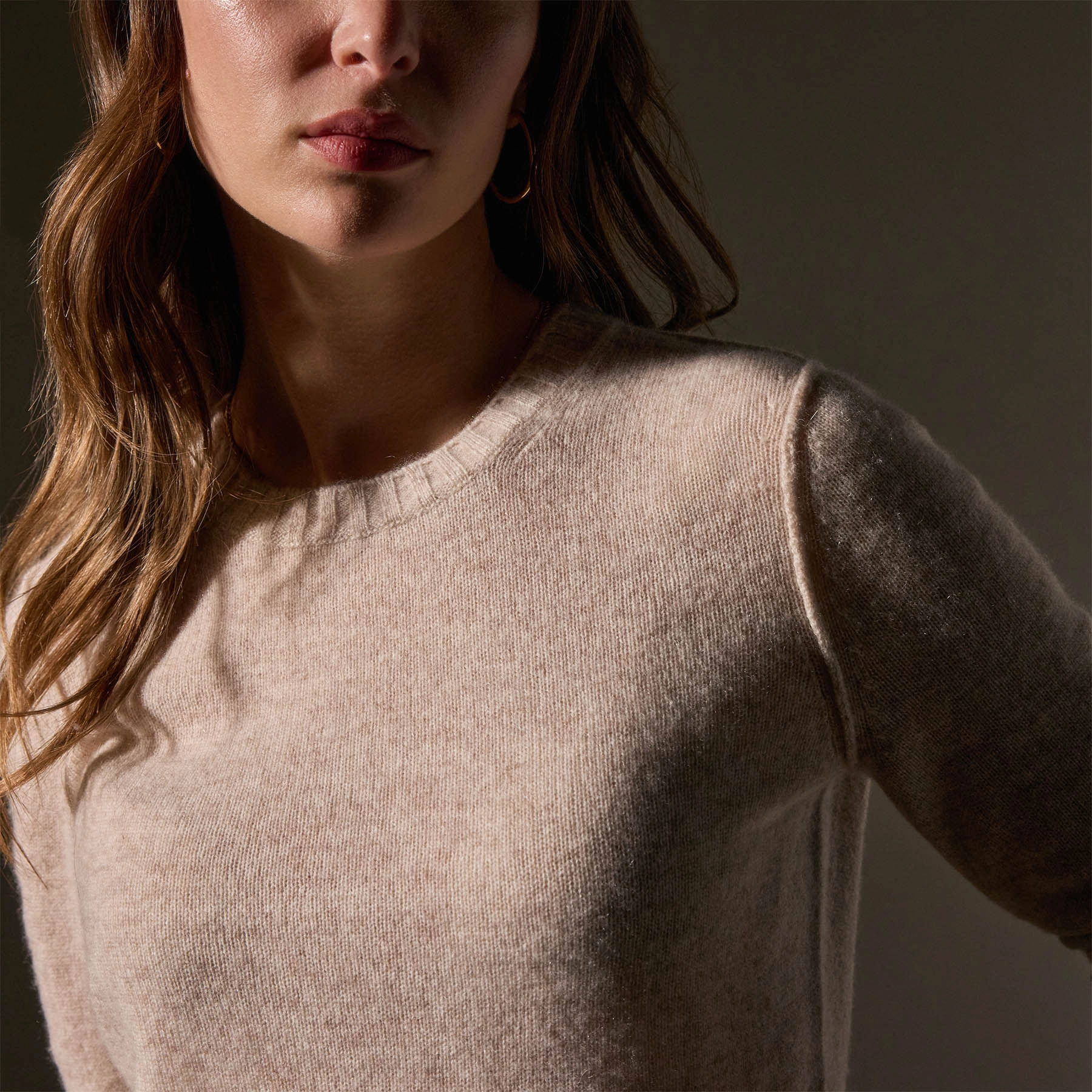 Soft Featherweight Cashmere Cropped Sweater - Light Beige