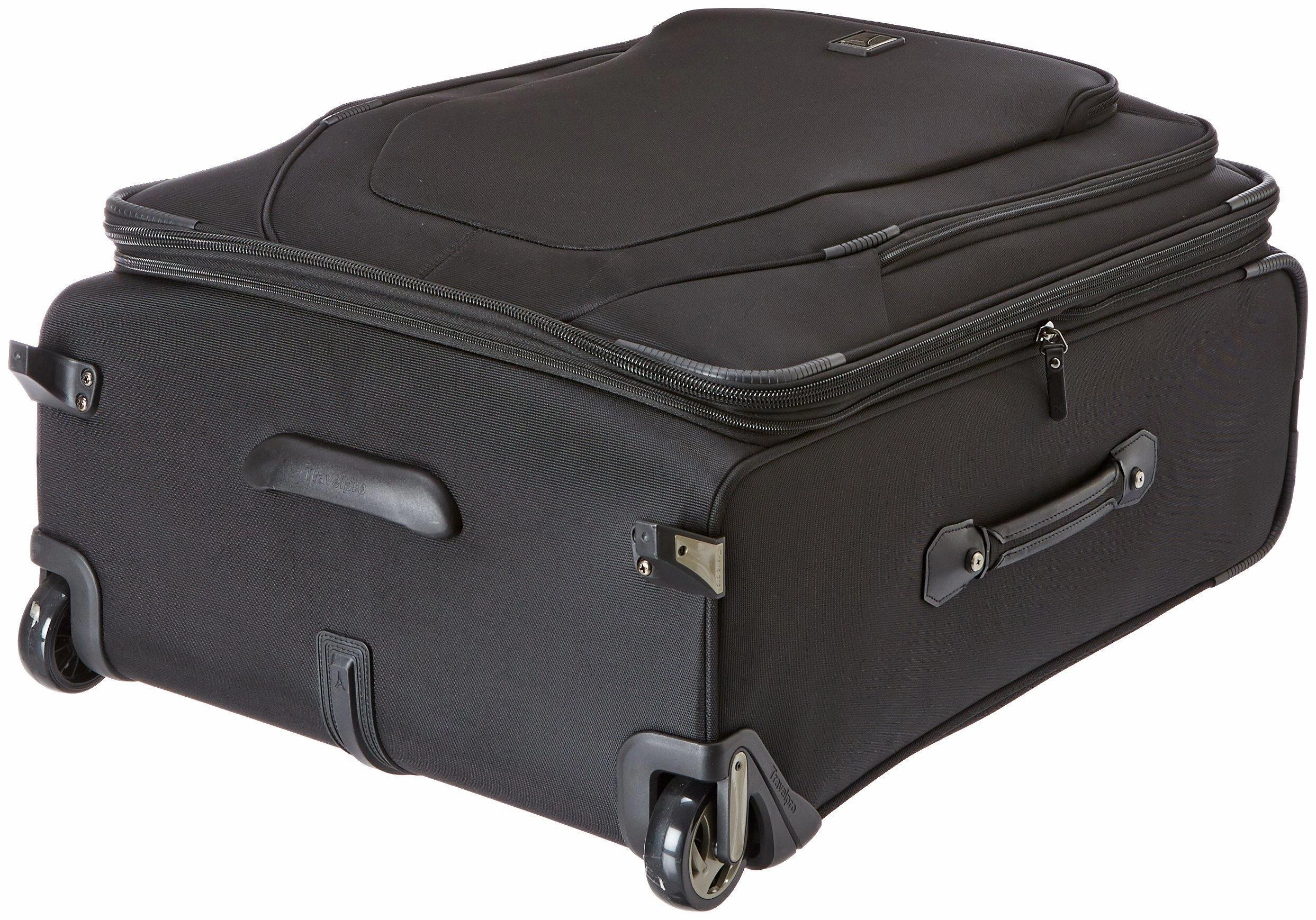 TravelPro Crew 10 Expandable Rollaboard Suiter