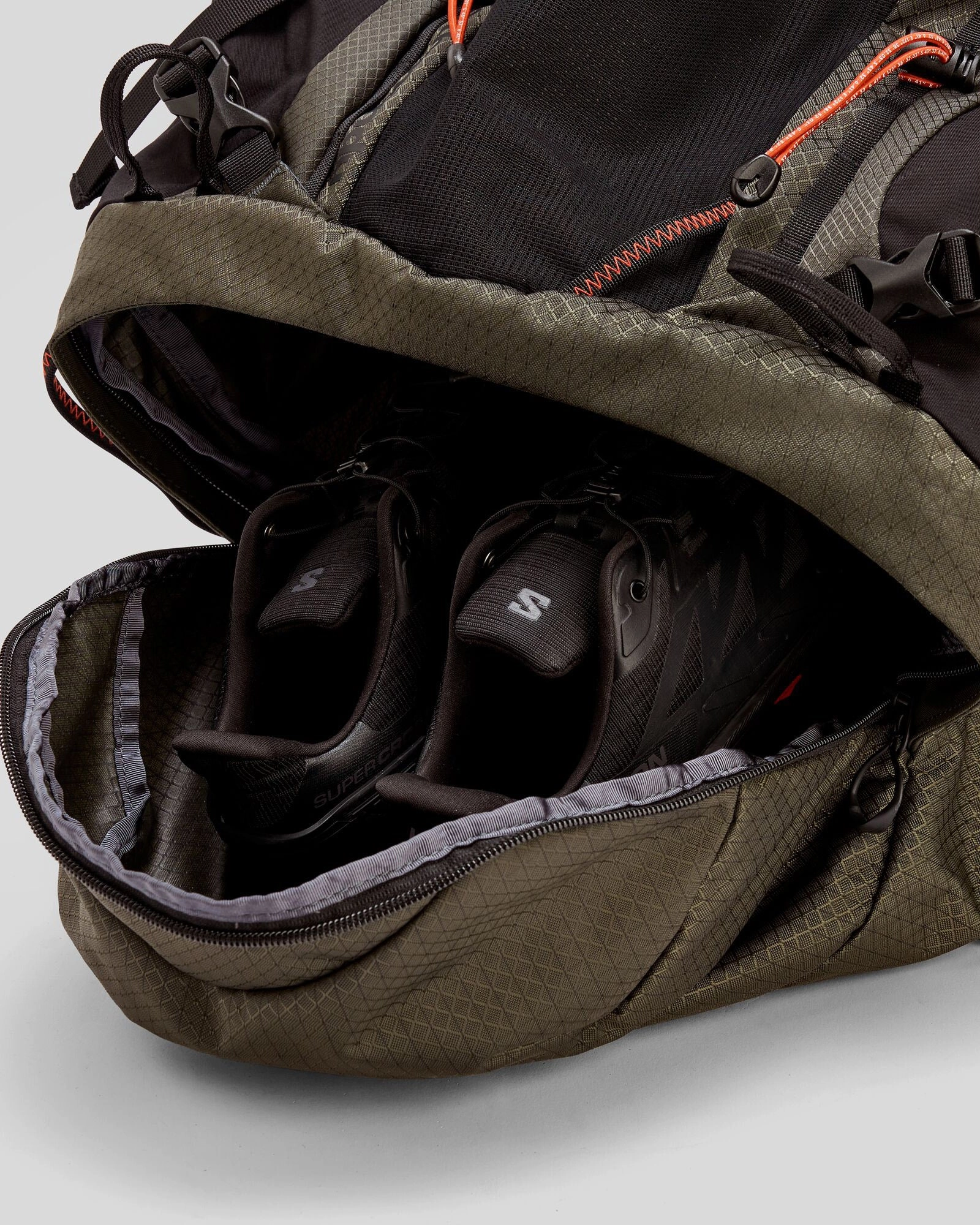 Valorous Pack - 58L - Dark Moss