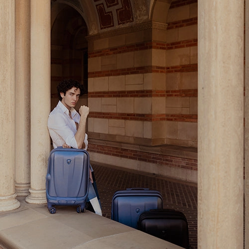 Vantage 21.5 Inch Smart Access™ Carry-on Luggage