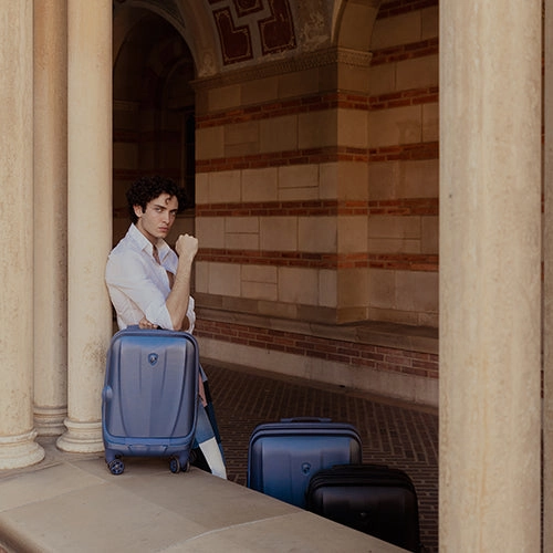 Vantage 21.5 Inch Smart Access™ Carry-on Luggage