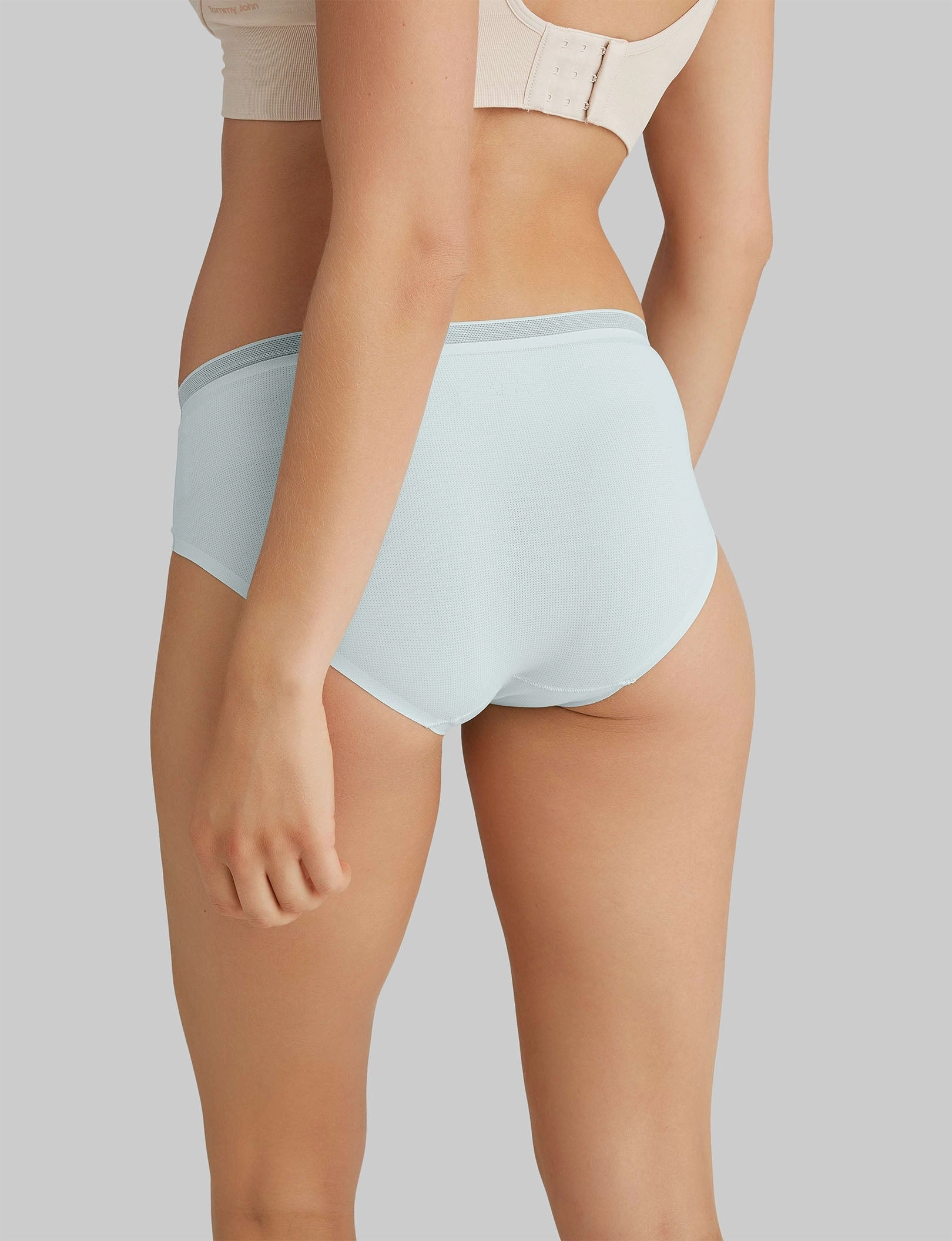 Women's Air Brief