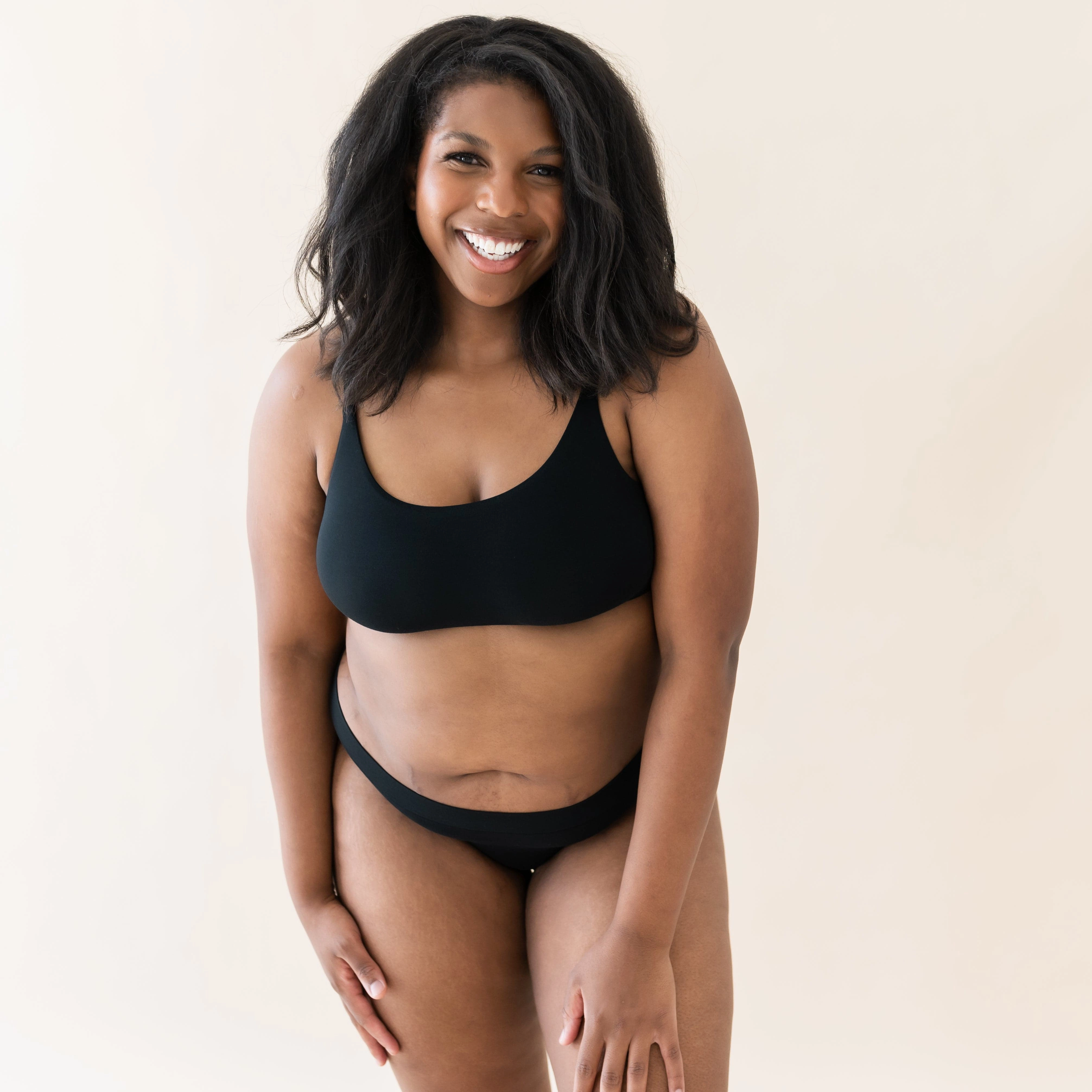 Women's Scoop Neck Bralette in Midnight
